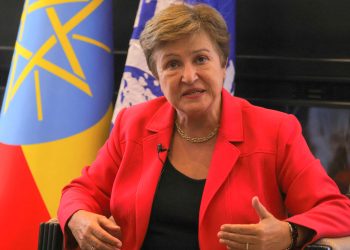 Aranceles provocarán incertidumbre, pero no una recesión: titular del FMI 