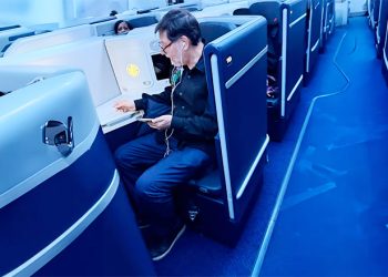 Noroña admite que no voló a Francia en clase ‘turista’: ‘La diferencia la pagué de mi bolsillo’