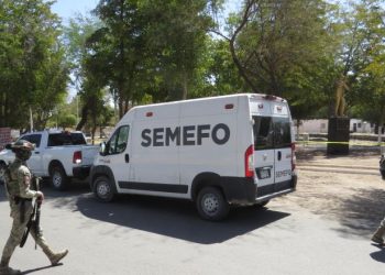 Abandonan cabeza humana junto a estatua de Valentín Elizalde en Ciudad Obregón