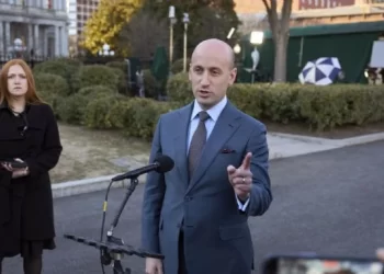 Cárteles gobiernan México, insiste la Casa Blanca