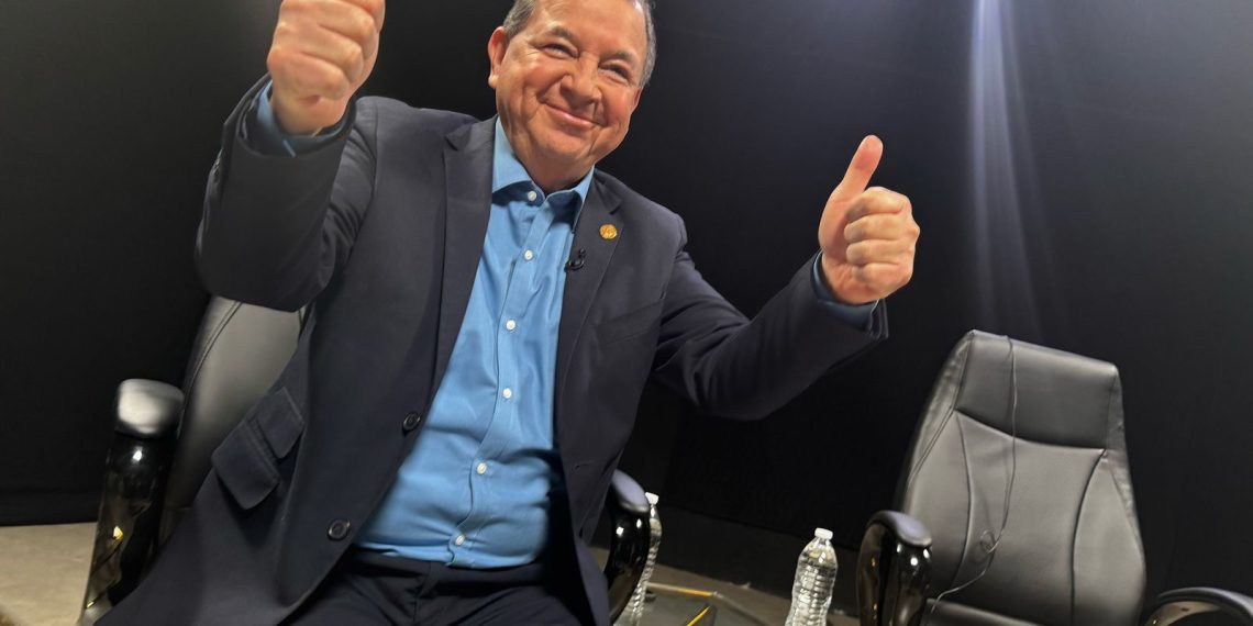 Cuauhtémoc González se posiciona con las mejores propuestas en el Encuentro Elección Unison 2025