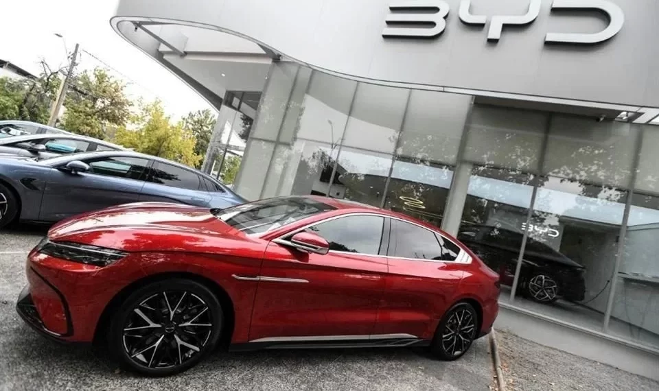 Retrasa China planta de BYD en México