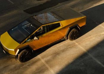 Tesla retira los Cybertrucks por desprendimiento de paneles de acero inoxidable