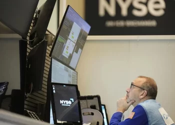 Wall Street se desploma debido a efectos arancelarios