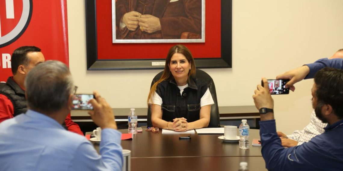 Estamos contribuyendo a que los jóvenes logren un mejor futuro: Lupita Soto