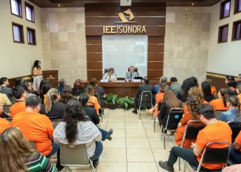 Celebra IEE Sonora ponencia: “Violencia política en razón de género contra las mujeres en internet”