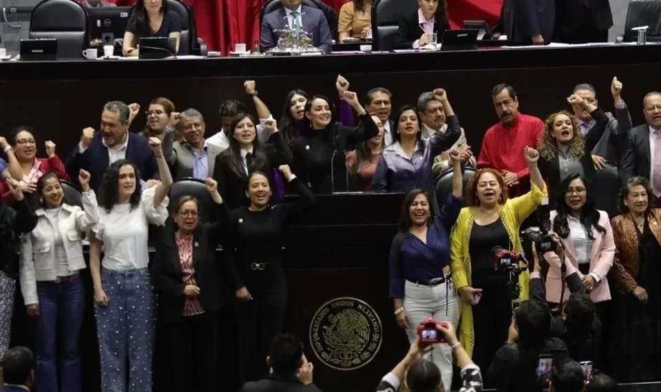 Avalan diputados prohibición de nepotismo hasta 2030