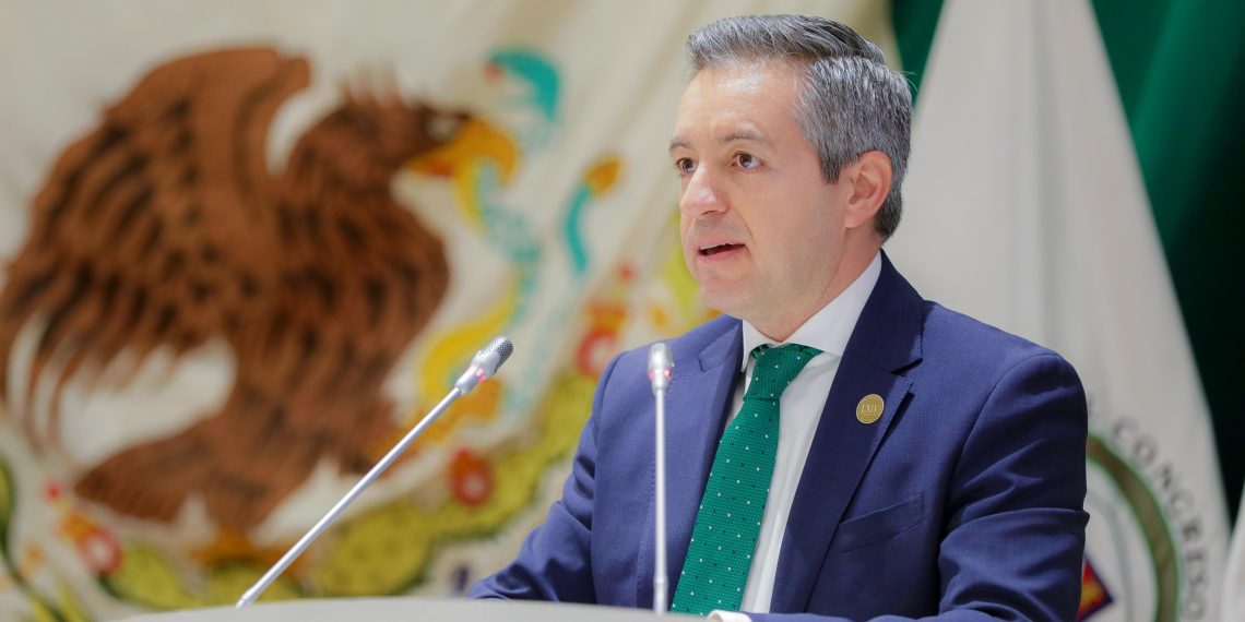 Va diputado Omar Del Valle Colosio por cuidado del agua en Sonora