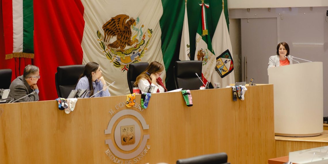 Aprueba Congreso de Sonora minuta sobre simplificación administrativa, turna iniciativas y toma protesta a funcionarios