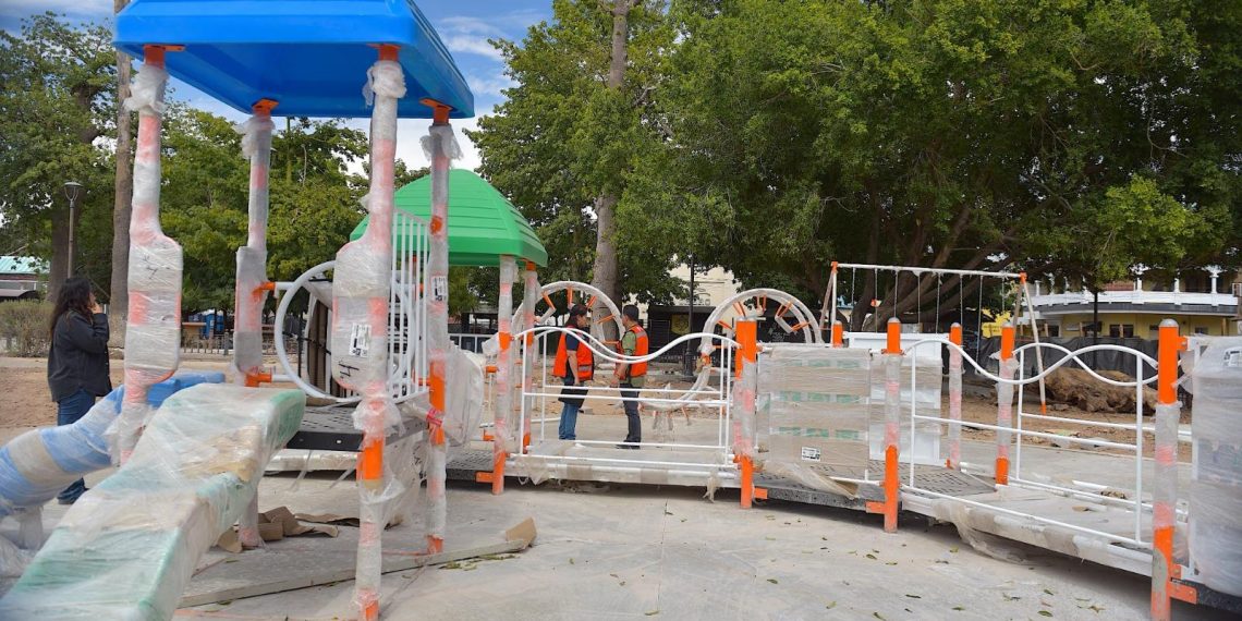 Avanza en tiempo obra de remodelación que realiza el ayuntamiento en el Jardín Juárez