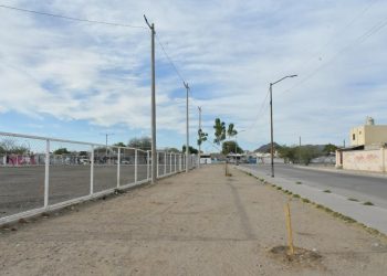 Beneficia Ayuntamiento de Hermosillo a familias de Tierra Nueva con programa “Ilumina Tu Calle”