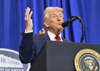 Aranceles a México, Canadá y China hasta cese de drogas: Trump