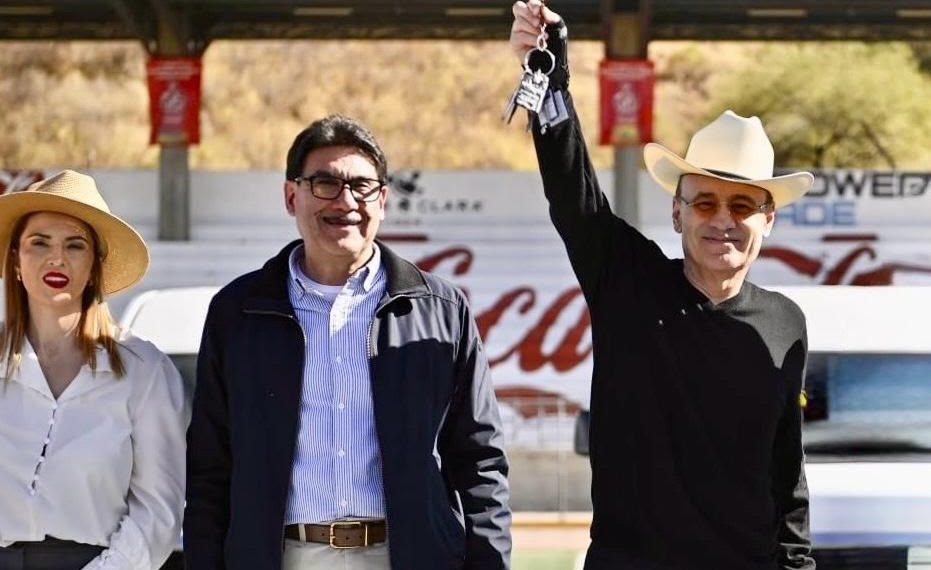 Gobernador Durazo moderniza transporte público de Nogales con nuevas unidades en circulación