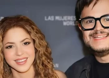 Aleks Syntek elimina foto con Shakira tras ser criticado