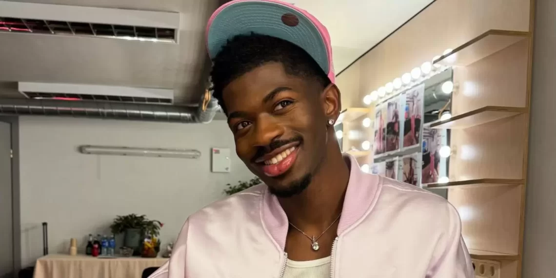 Lil Nas X hospitalizado de emergencia por una parálisis facial