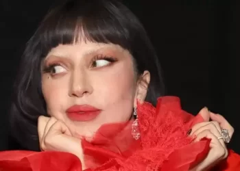 Lady Gaga ofrece un gran espectáculo en su primera noche en México