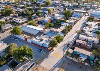 Beneficia Toño Astiazarán a hermosillenses con pavimento de concreto en varios puntos de la ciudad