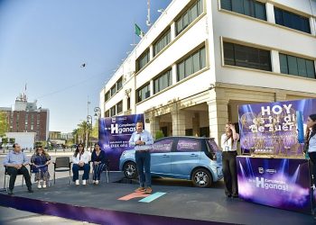 Celebra Toño Astiazarán sorteo “En La H Cumpliendo Ganas” con ganador del automóvil JAC E10X 2025