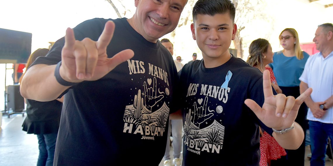 Reconoce Toño Astiazarán a graduados del Taller de Lengua de Señas Mexicana