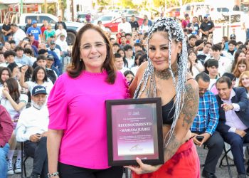 Presenta Mariana “La Barby” Juárez la conferencia “Cree en ti”