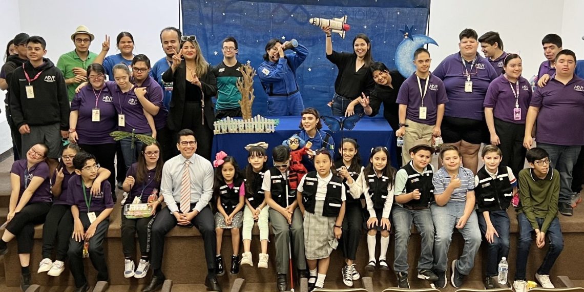 Premia la CEDH a niñas y niños ganadores en dos concurso infantiles