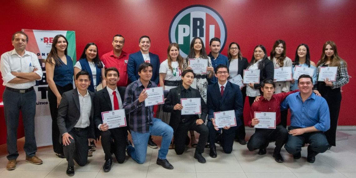 Debatir, dialogar, intercambiar ideas y generar nuevas, es fundamental para seguir enriqueciéndonos como sociedad: Lupita Soto