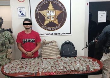 Capturan AMIC a sujeto con más de 200 envoltorios de droga, arma blanca e indumentaria táctica