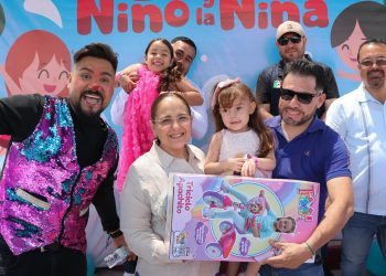 Festeja Sistema DIF a niñas y niños de Guaymas