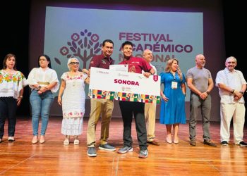 Gana alumno de Cecyte Sonora segundo lugar en Festival Académico Nacional