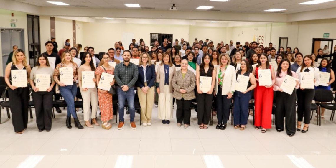 Entrega Gobierno de Sonora títulos profesionales con lenguaje incluyente y perspectiva de género: UES