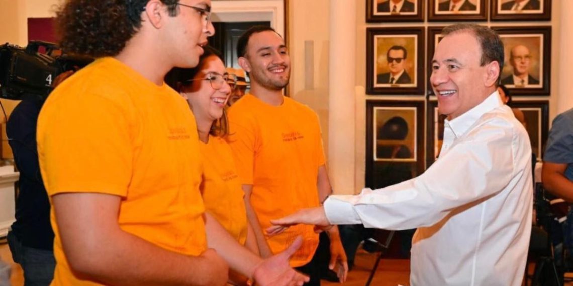 Gobernador Durazo fortalece especialización de jóvenes universitarios en semiconductores con infraestructura de alta tecnología