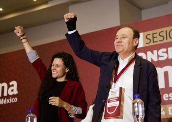 Prohiben a aspirantes a 16 gubernaturas autos de lujo, joyería y vuelos en primera clase: Morena fija reglas para 2027