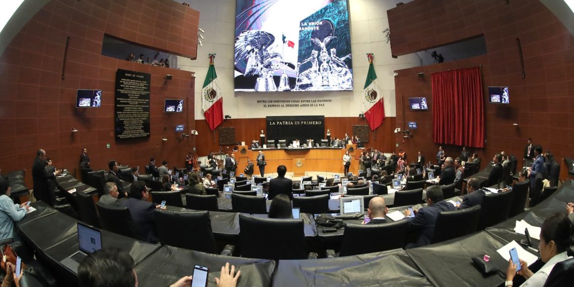 Remite la Permanente a comisiones de la Cámara de Diputados comunicaciones de dependencias federales, congresos y auditores externos