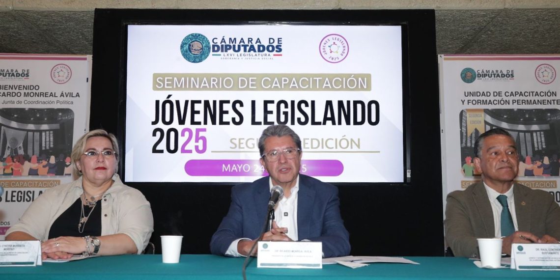 México requiere renovar sus liderazgos, tener más líderes, hombres y mujeres honestos, capaces y comprometidos con su patria: diputado Ricardo Monreal