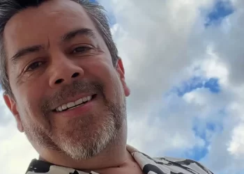 Carlos Espejel revela que sufrió una parálisis facial por estrés