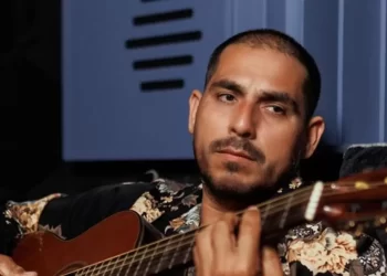 Espinoza Paz se queda sin visa de trabajo y de turista