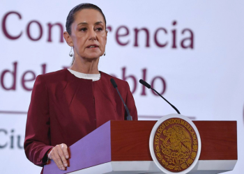 Sheinbaum pedirá información a EU sobre retiro de visa a gobernadora