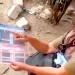 Reparten acordeones Servidores de la 4T