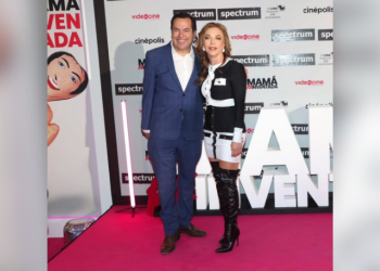 Laura Flores y Lalo Salazar derraman miel en su primera alfombra roja