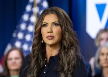 Ofrece EU a indocumentados mil dólares por autodeportarse