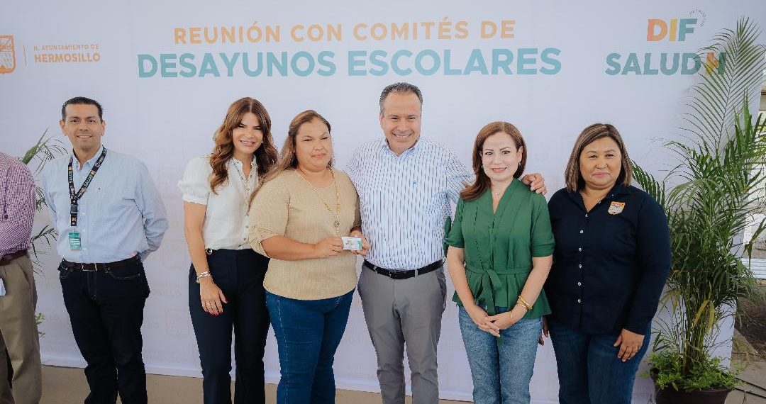 Beneficia Toño Astiazarán con programa Salud H a colaboradoras de Desayuno Escolares