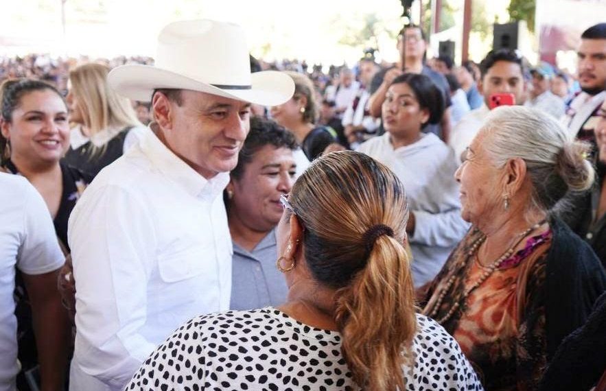 Entrega Gobernador Durazo escrituras a 250 familias de Hermosillo para garantizar certeza patrimonial