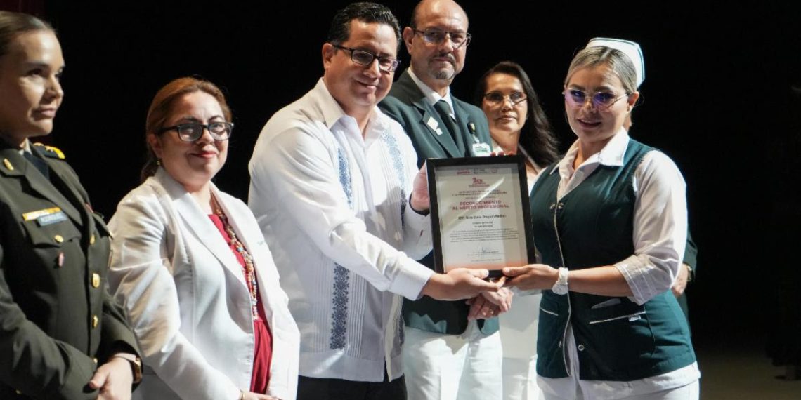 Reconoce Gobierno de Sonora la labor del personal de enfermería en su día