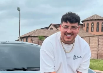 Payo Solís, vocalista de Grupo Frontera, se compromete con su novia