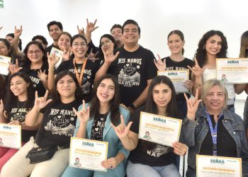 Se gradúan integrantes de sexta generación del taller de Lengua de Señas Mexicana