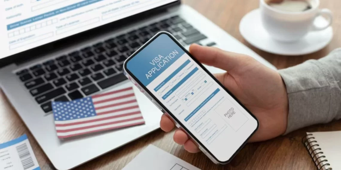 EU revisará redes sociales a mexicanos que soliciten visa de estudiante