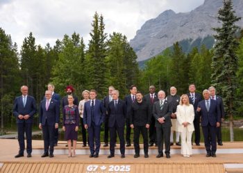Sheinbaum habla por teléfono con Trump y participa en foto oficial de la Cumbre del G7