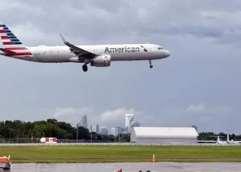 Suspenden American y United algunos vuelos a Oriente Medio