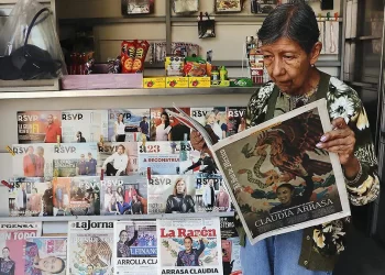 Redes e influencers ganan terreno, pero periodistas son más confiables: Instituto Reuters