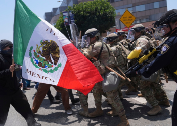 Protestas contra redadas migratorias surgen en todo EEUU; hay más planeadas